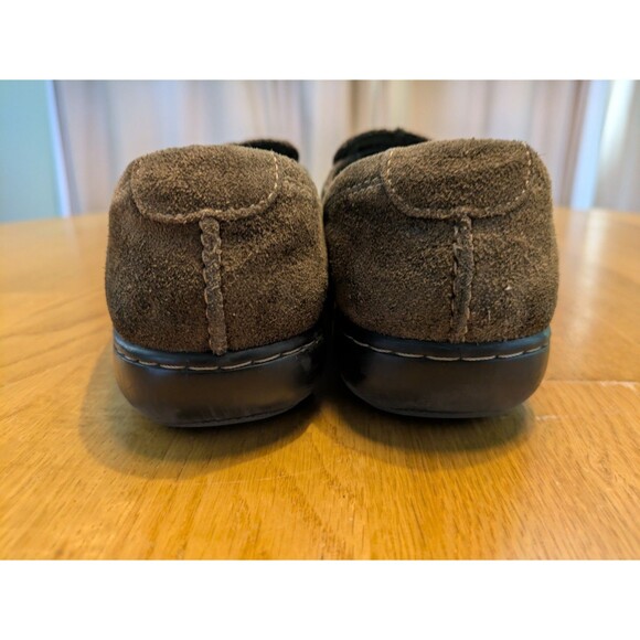 Clarks Women Bendables Sixty Delta Loafers Brown Suede Slip On Flat 7.5M - Picture 2 of 9